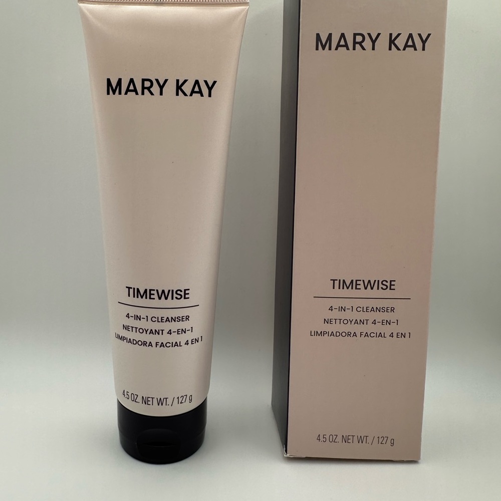 Mary Kay Timewise 4-in-1 Cleanser for Combo to Oily skin. New in box.